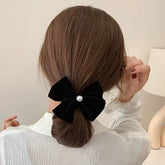 ベルベットブラックリボンヘアゴム