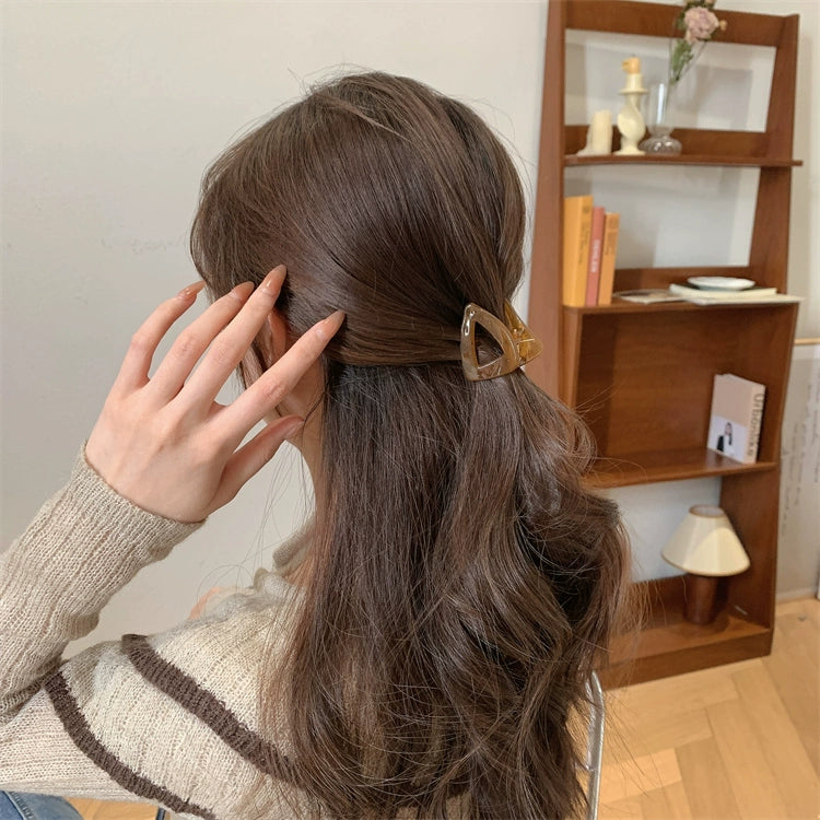 三角ヘアクリップ